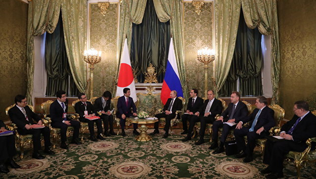 Путин и Абэ обсудили хозяйственную деятельность двух стран на Курилах