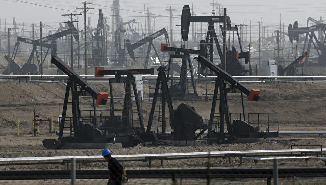 Новак: цены на нефть в ближайшие годы вряд ли достигнут уровня 2014 года