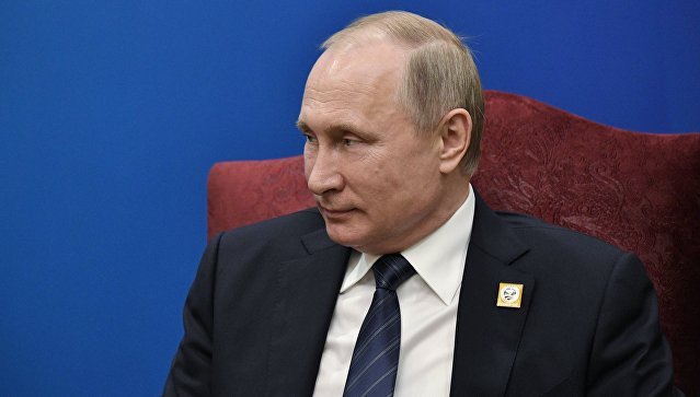 Путин ответил Стоуну на вопрос о "желании стать царем"