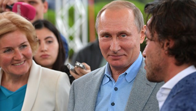 Путин раскритиковал любителей вина: спортсменам больше нравятся кефир и сок