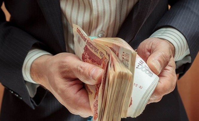 Общественник: Зарплата севастопольских депутатов в 30 раз больше, чем прожиточный минимум