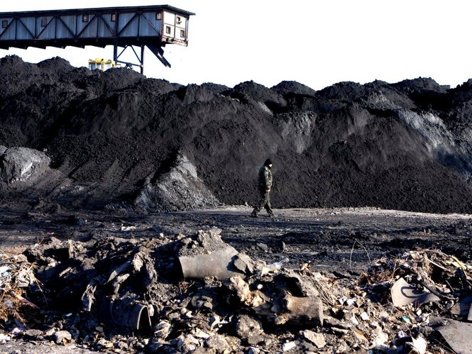 В кузбасской шахте произошёл взрыв, горняки оказались под завалами