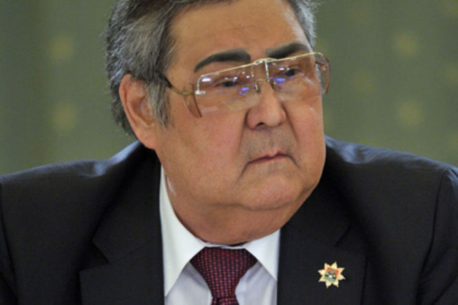 Губернатор Кузбасса Аман Тулеев после полуторамесячного отсутствия вернулся из Москвы в Кемерово. В